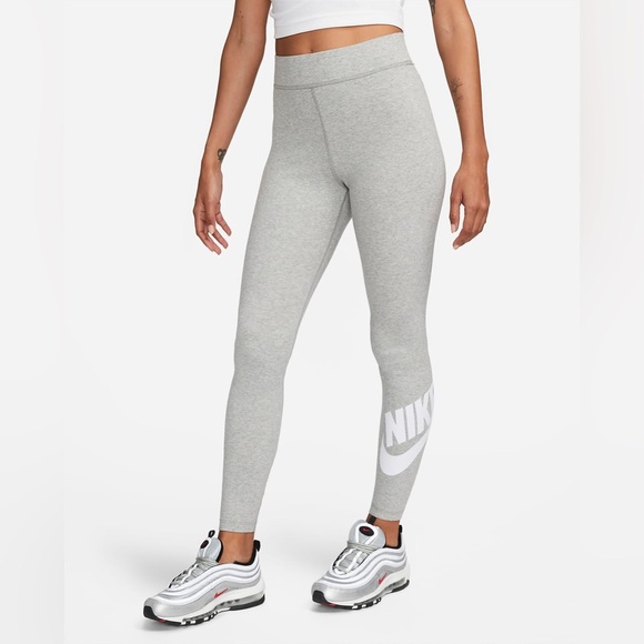 Nike Pants - Nike Sportswear Classics
Women's High-Waisted Graphic Leggings, NEW